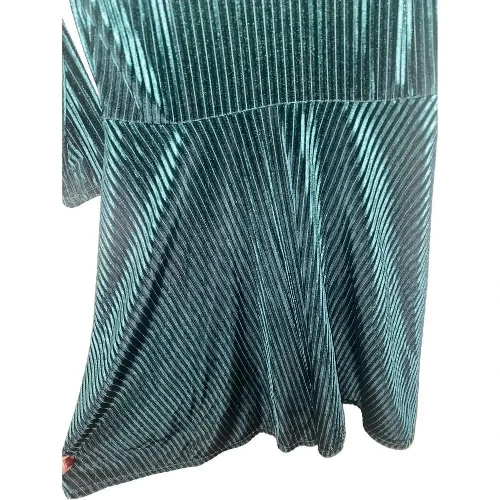 NEW Blooms In The City Velvet Dress sz Large Fitted Short Sleeve Stretch HOLIDAY - Picture 4 of 6